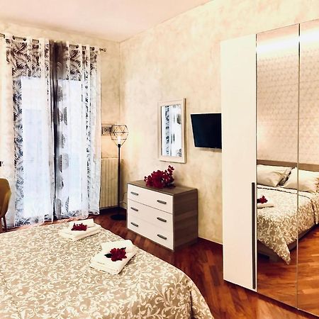 Salerno Historic Center Lovely Flat Buitenkant foto