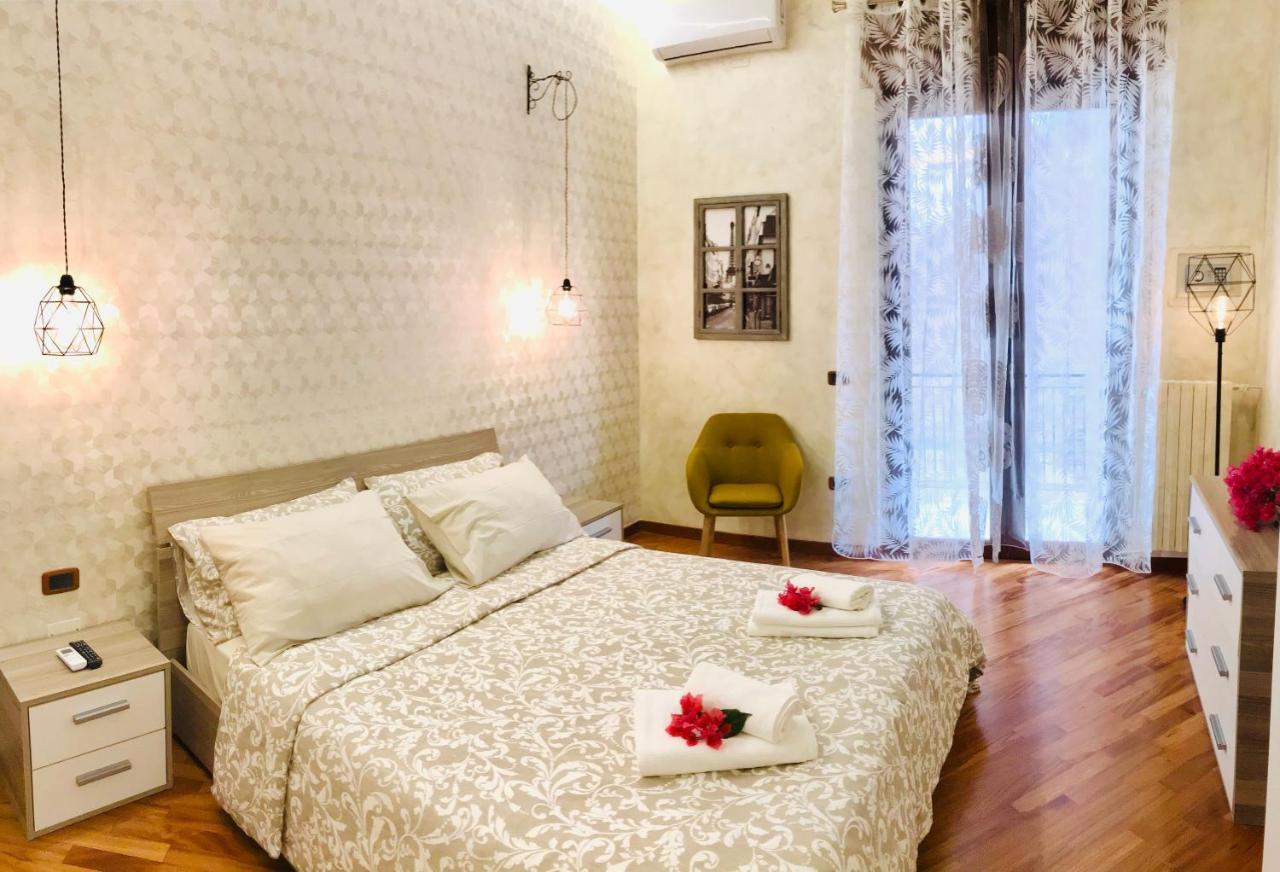 Salerno Historic Center Lovely Flat Buitenkant foto